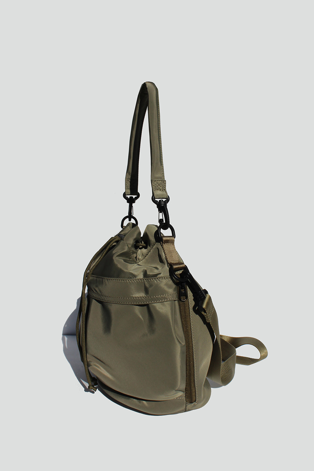 Street level bucket bag sale